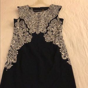 ILE New York Sleeveless Sheath